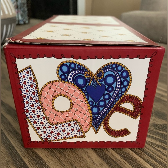 Brighton Set of 2 Large Tea Coffee Cups Festive VIP Gift LOVE New in Box - Picture 9 of 10